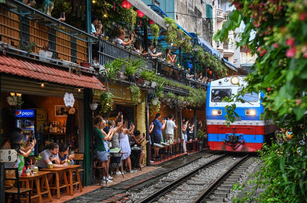 Hanoi-Train-street-1-1024x679